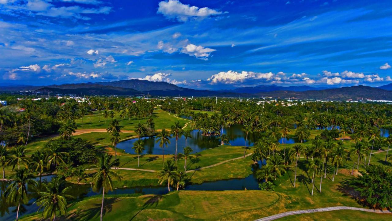 Las Hadas By Brisas Manzanillo Eksteriør bilde Golf course in Samanà