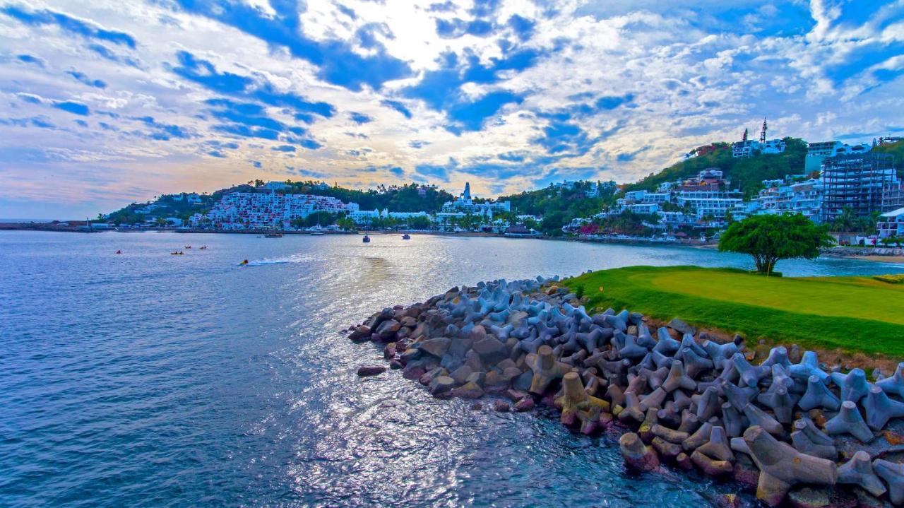 Las Hadas By Brisas Manzanillo Eksteriør bilde View of the town from the ferry