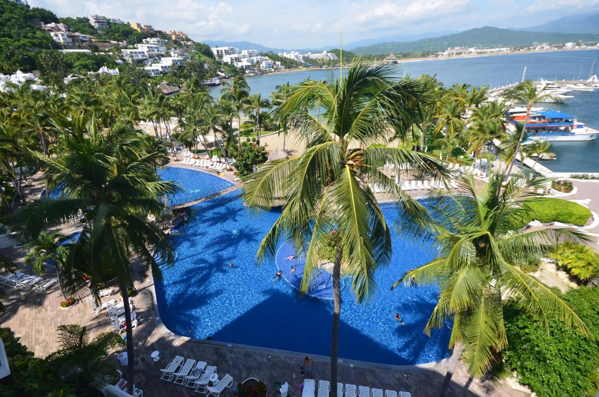 Las Hadas By Brisas Manzanillo Eksteriør bilde View of the bay
