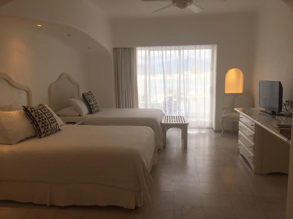 Las Hadas By Brisas Manzanillo Eksteriør bilde A room at the hotel