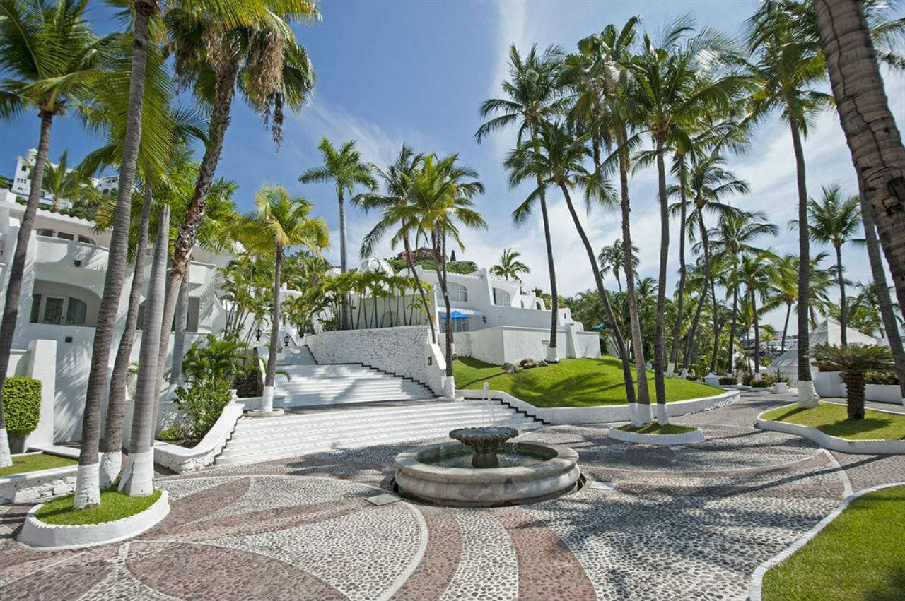 Las Hadas By Brisas Manzanillo Eksteriør bilde The resort's main entrance